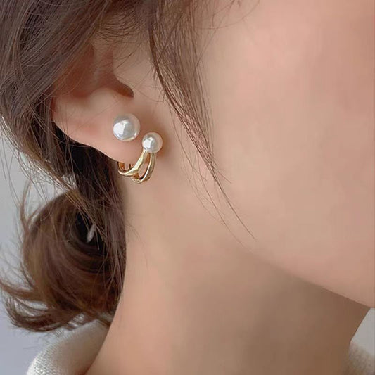 Simple design pearl stud earrings