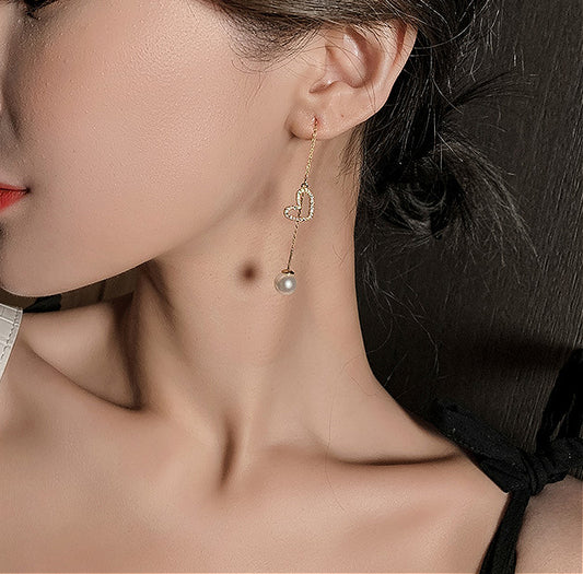 Love tassel design pearl stud earrings