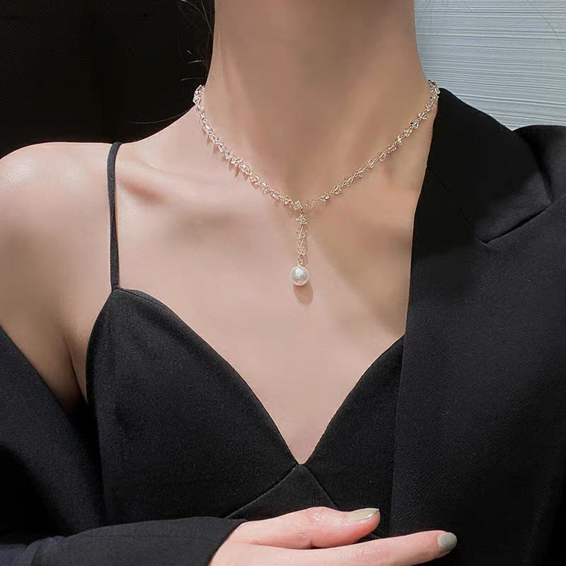 Crystal Design Pearl Necklace