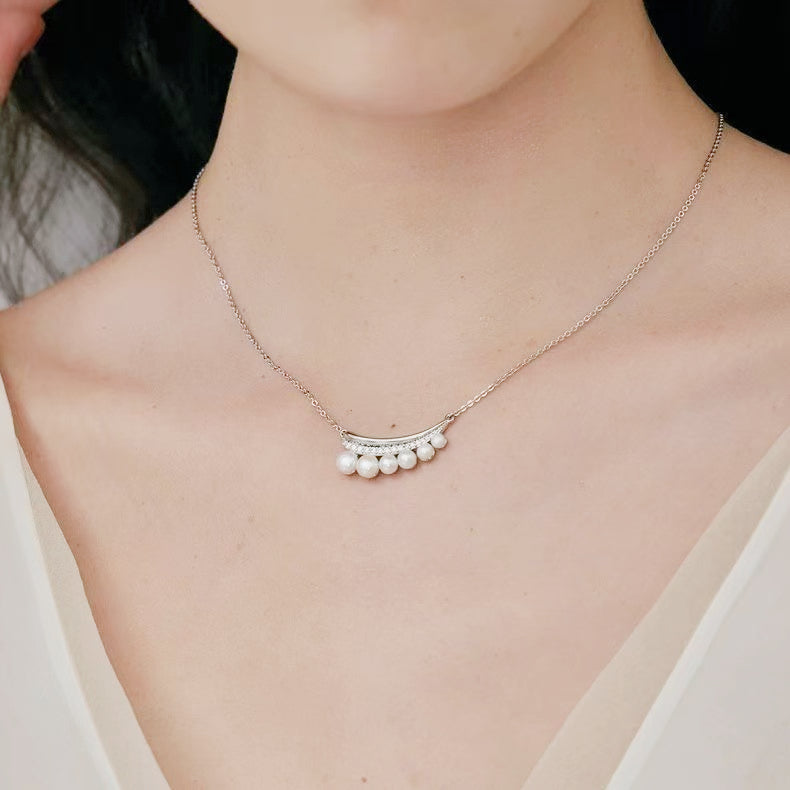 Crystal Pearl pea necklace