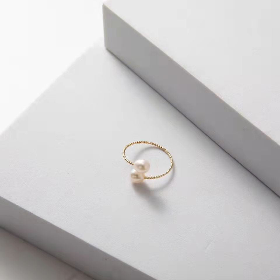 Simple design pearl ring