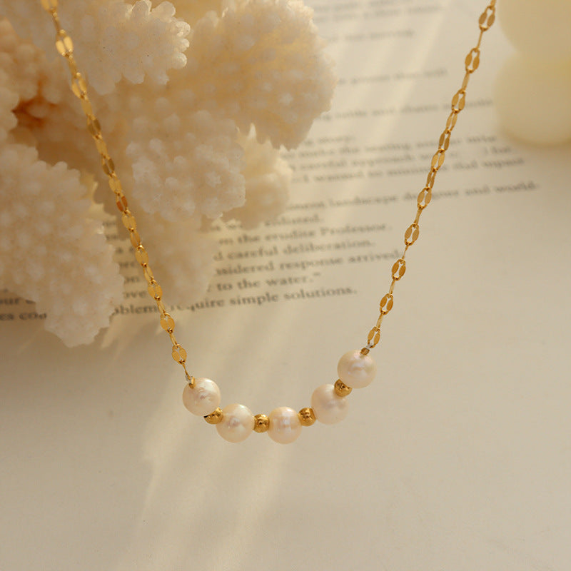 Five Beads Design Crystal Pearl Necklace