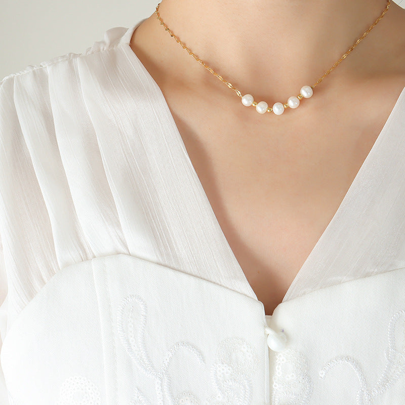 Five Beads Design Crystal Pearl Necklace