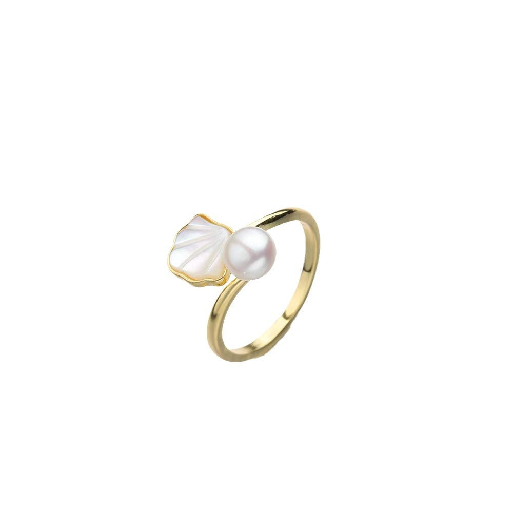 Shell design pearl ring