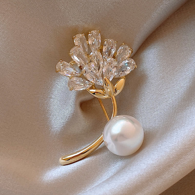 Crystal Dandelion Design Pearl Brooch