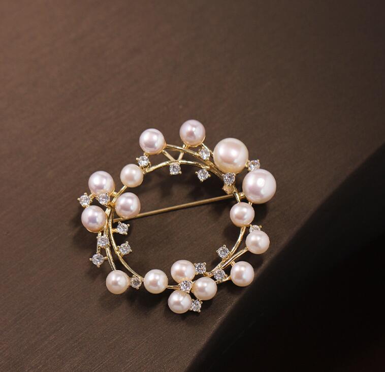 Starry Pearl Brooch