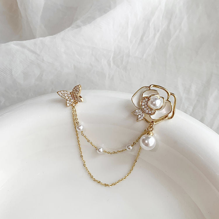 Camellia Design Pearl Brooch