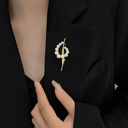 French Design Pearl Brooch