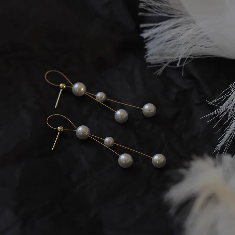 Design tassel pearl stud earrings