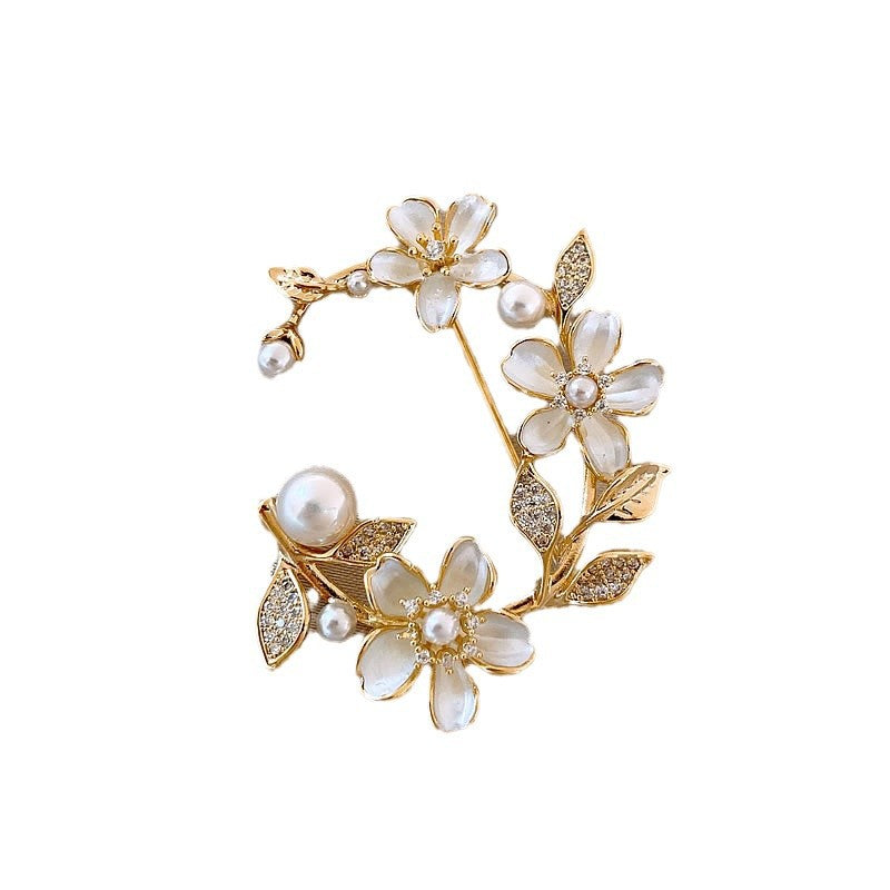 Floral Design Pearl Brooch