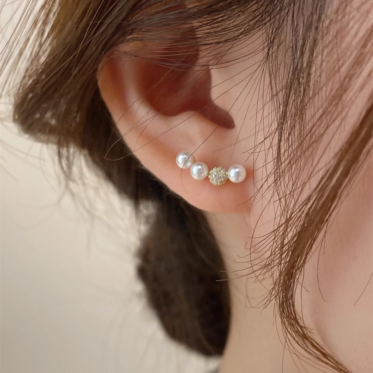 Smile word simple pearl stud earrings