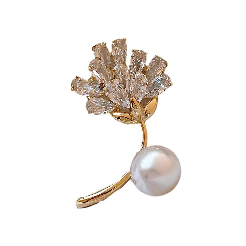 Crystal Dandelion Design Pearl Brooch