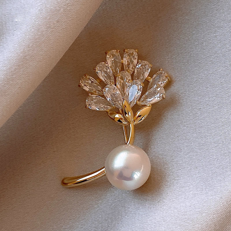 Crystal Dandelion Design Pearl Brooch