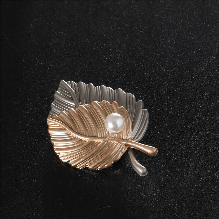 Two-Tone Gold Leaf Design Pearl Brooch