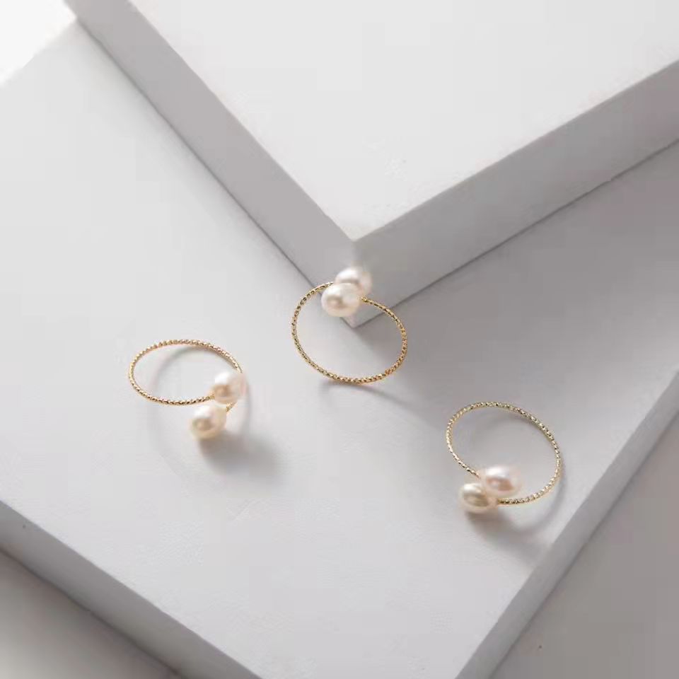 Simple design pearl ring