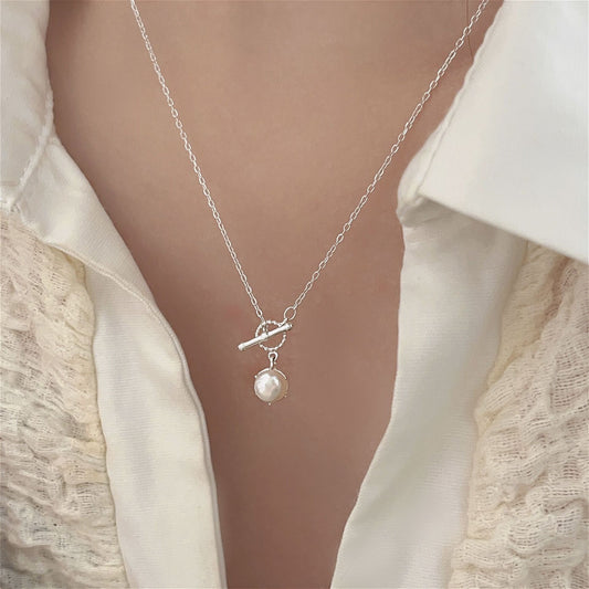 Simple design pearl pendant